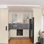 Pp1A-Central-Spacious,Balcony, Family Withkids, Garage